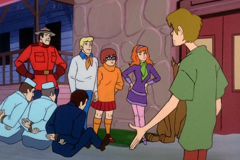 Scooby and gang with bad guys unmasked