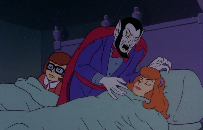 Vampire going for Daphne